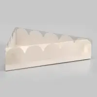 Коробка для печенья, белая, треугольная 18&times;18&times;4 см