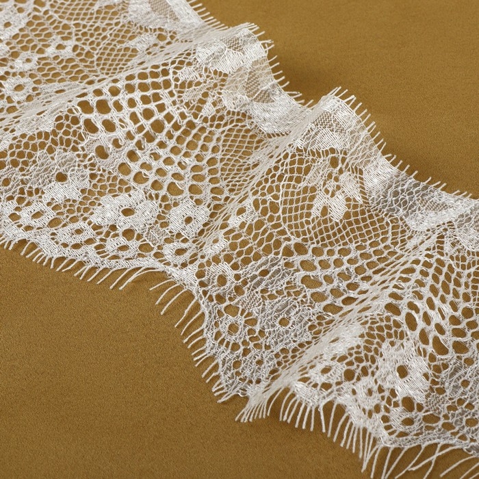 Кружево реснички, 90 мм &times; 9 &plusmn; 0,5 м, в бобине 3 шт по 3 м, цвет айвори