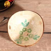 Чаша "Ягода" 14х14х6 см, кокос