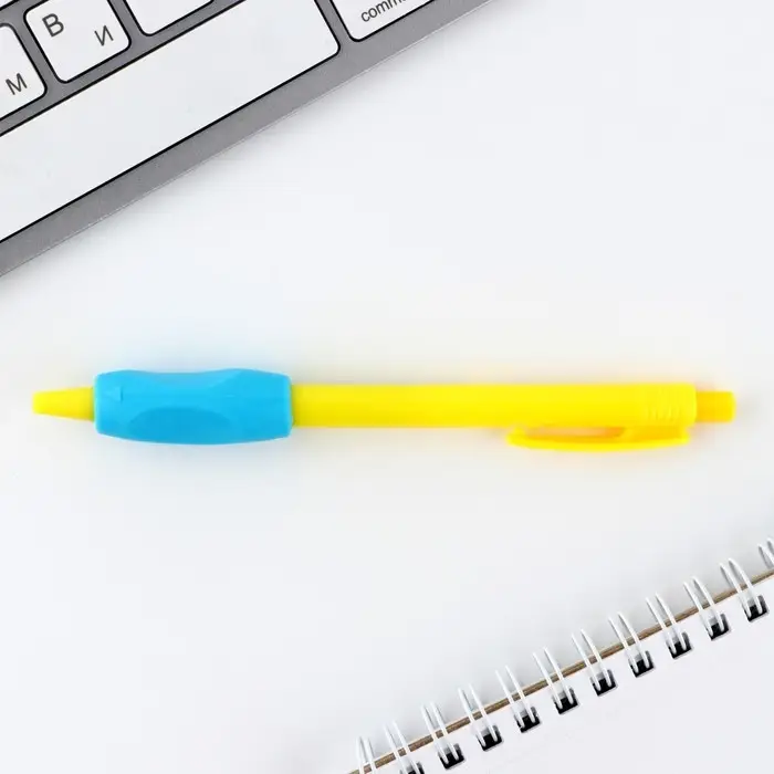 Ручка шариковая синяя паста 0.5 мм ArtFox Study тренажер для письма