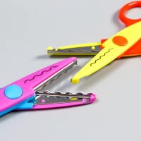 Ножницы фигурные 13,5 см "Яркие краски" МИКС набор 2 шт 15х9 см