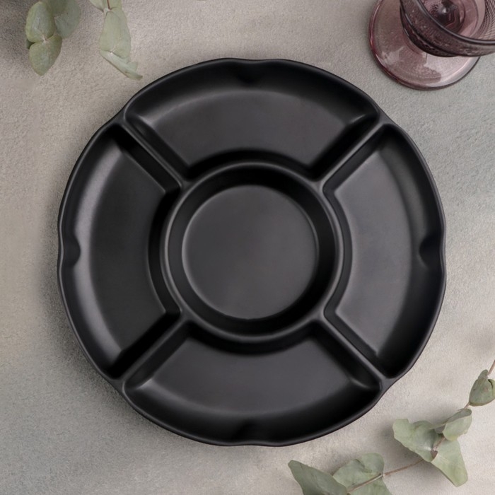 Менажница «Чёрный Восток», 25×25×2,5 см, диаметр центрального отсека 11 см, цвет чёрный Менажница «Чёрный Восток», 25×25×2,5 см, диаметр центрального отсека 11 см, цвет чёрный