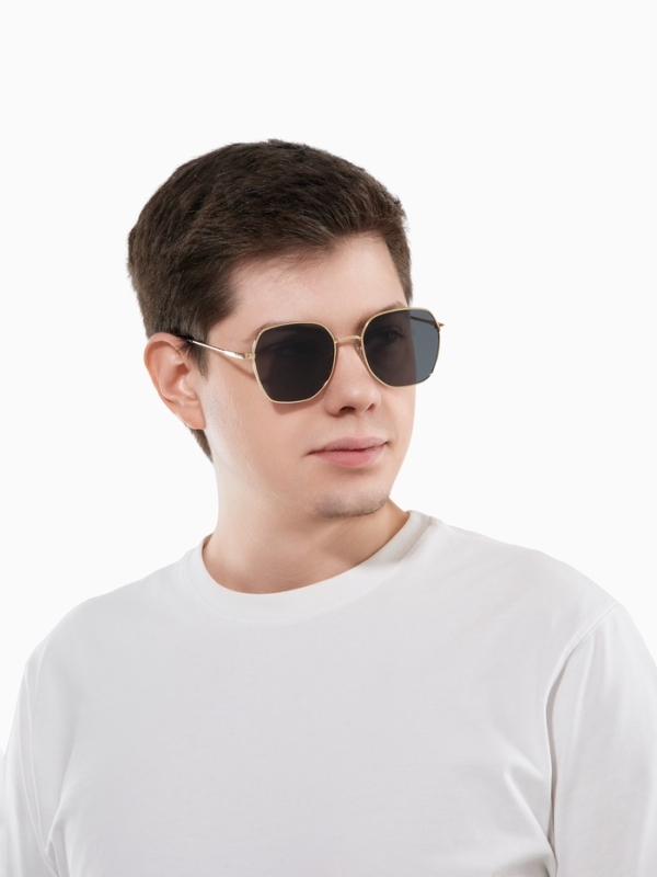 Очки солнцезащитные uv 400, дужка 13.1 см, ширина 12.4 см, линза 5.1&times;5.3 см