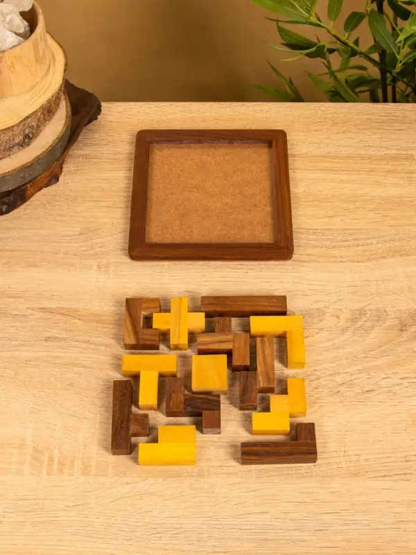 Головоломка "Паззл" 16х16х2 см, дерево шишам