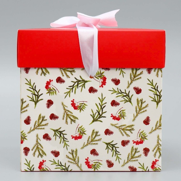 Коробка подарочная новогодняя складная &laquo;Снегири&raquo;, 15 х 15 х 15 см, Новый год