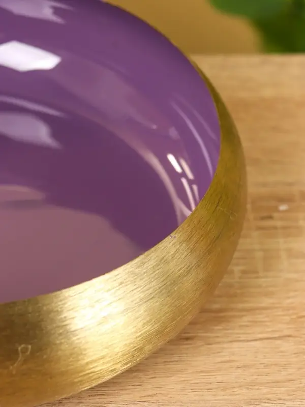 Подсвечник золотой с фиолетовым покрытием, 18&times;18&times;5 см