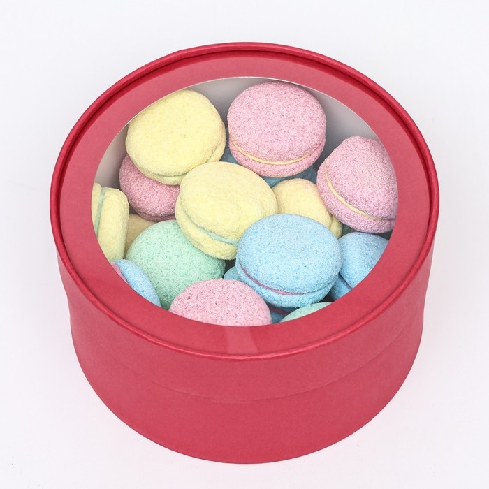 Подарочная коробка "Wewak" красный бархат, завальцованная с окном, 18 х 10 см