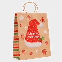 Новый год. Пакет бумажный подарочный новогодний крафт "Новогодняя шапка", 33 &times; 26 &times; 12 см.