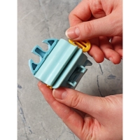 Держатель для зубных щёток с выдавливателем для пасты на липучке, 7&times;5,2&times;8 см, цвет МИКС