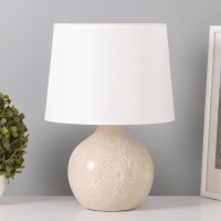 Настольная лампа "Цветы" 1х15Вт Е14 белый 23х23х31см