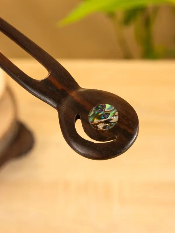 Заколка для волос фигурная, дерево Соно, ракушка, 17х4 см, цв. тёмно-коричневый