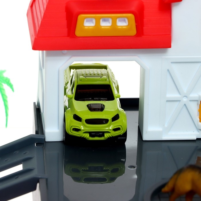 Парковка &laquo;Ферма&raquo;, амбар, вольеры, транспорт, животные