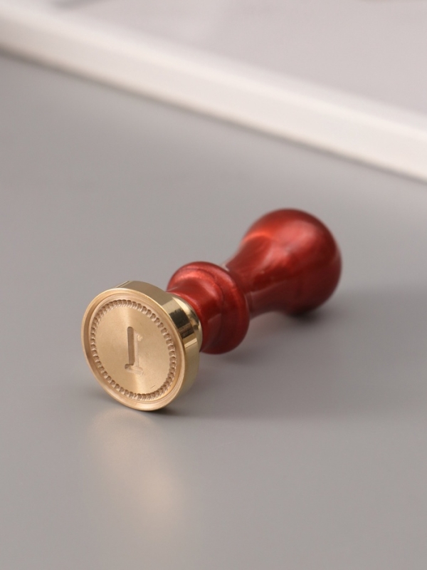 Печать для сургуча с пластиковой ручкой "Классика цифра 1" 2,5х2,5х6,3 см