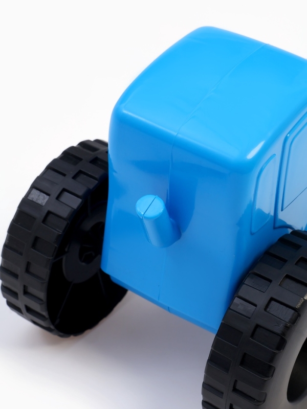 Каталка &laquo;Синий трактор&raquo; с ручкой, пластиковая