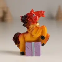 Сувенир полистоун "Новогодняя лошадка в шарфике" МИКС 6х2,5х6,8 см