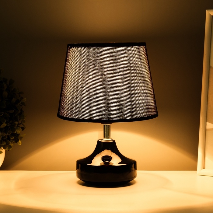 Настольная лампа с абажуром RISALUX &laquo;Блеск&raquo;, 1&times;40 Вт, Е27, чёрный, 17&times;17&times;24 см