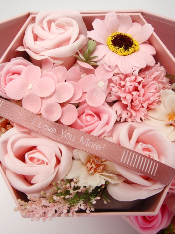 Трехуровневания мыльная композиция розовая