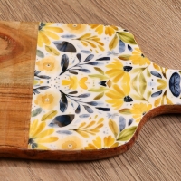 Доска разделочная прямоугольная "Желтые и синие цветы" дерево манго 41х18 см