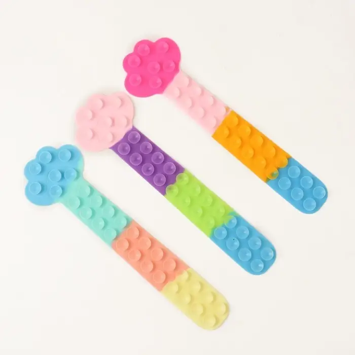 Развивающая игрушка &laquo;Лапка&raquo;, цвета МИКС