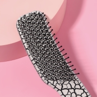 Расчёска массажная, 14,5 &times; 3 см, цвет белый