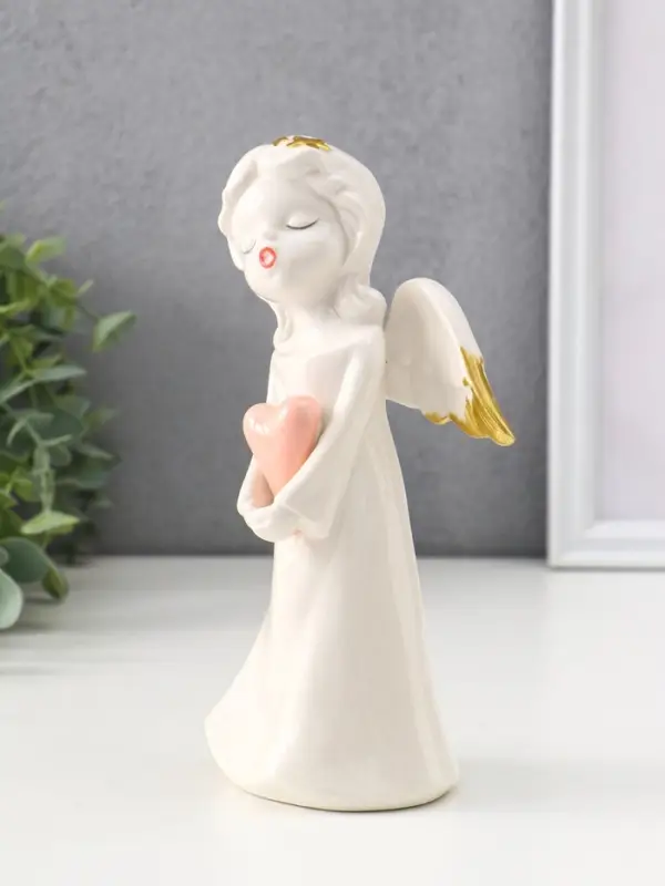 Сувенир керамика "Ангел поющий с сердцем" 10,5х6,5х18 см