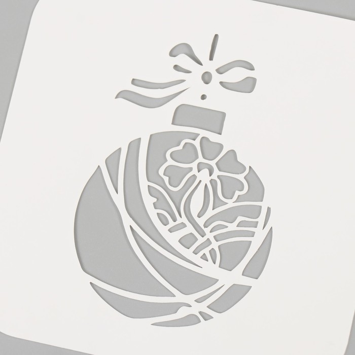 Трафарет пластиковый "Новогодний шарик", размер 9х9 см