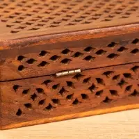 Шкатулка резная "Холи" 18х13х6 см, дерево шишам