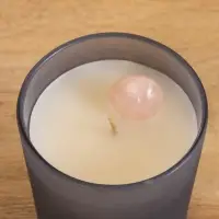 Свеча в стекле с камнем Manifest роза 200 гр соевый воск