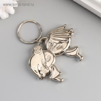 Брелок пластик под металл "Поцелуй" серебро 4х5,7 см