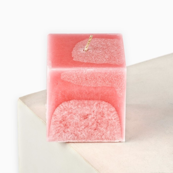 Свеча интерьерная новогодняя &laquo;Чудес&raquo; на Новый год, розовая, 5 х 5 см