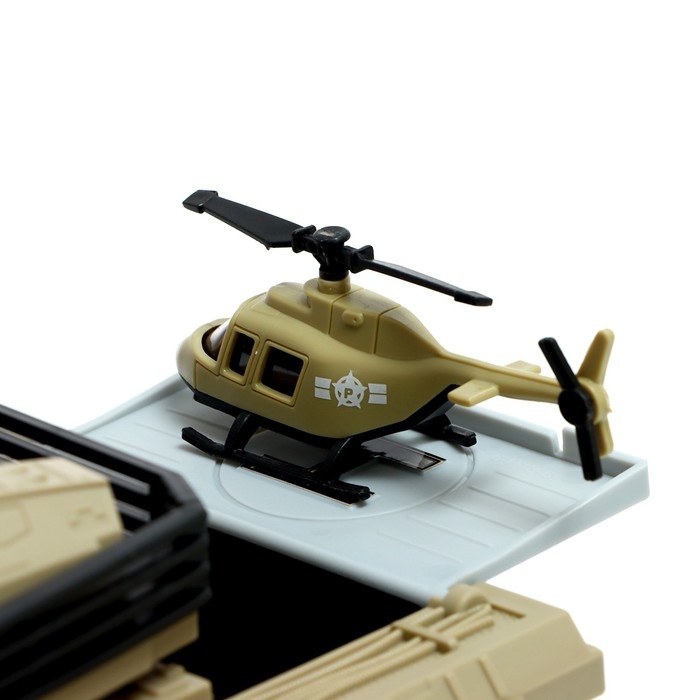 Парковка &laquo;Военная база&raquo; с машинками