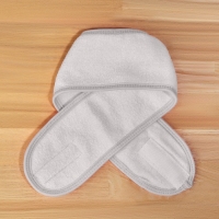 Набор банный, в косметичке, 8 предметов (полотенце 70 &times; 140 см, бутылочки 3 шт, баночки 2 шт, повязка на голову, лопатка), цвет МИКС