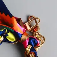 Брелок на 2 карабинах "Платок и цепочка" яркий 20х10х1,7 см