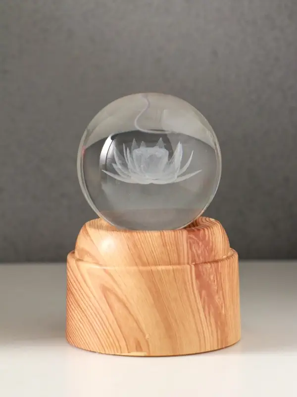 Сувенир стекло свет "Шар. Лотос" 6хLED шар d=6 см, крутится, USB 7х7х10 см