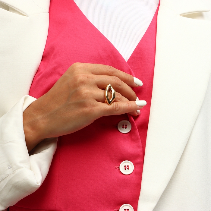 Кольцо металл &laquo;Тренд&raquo; губы, цвет золото, размер 16