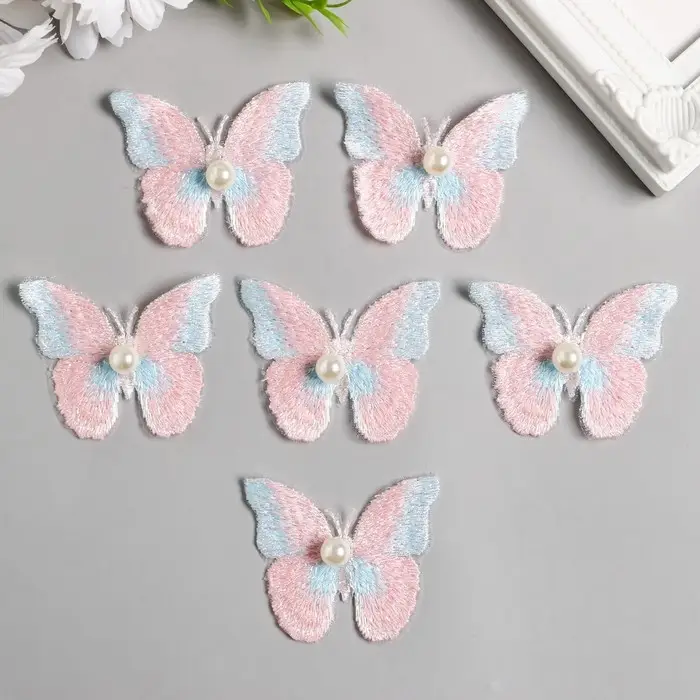 Декор для творчества текстиль вышивка "Бабочка розово-голубая" двойные крылья 5х6,3 см