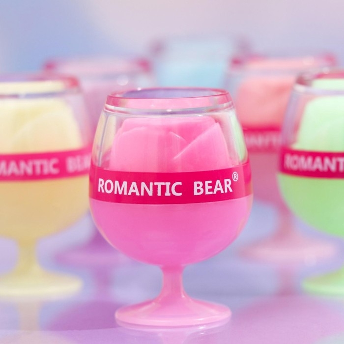 Бальзам для губ &laquo;Бокал&raquo;, микс цветов и ароматов, светящийся в темноте