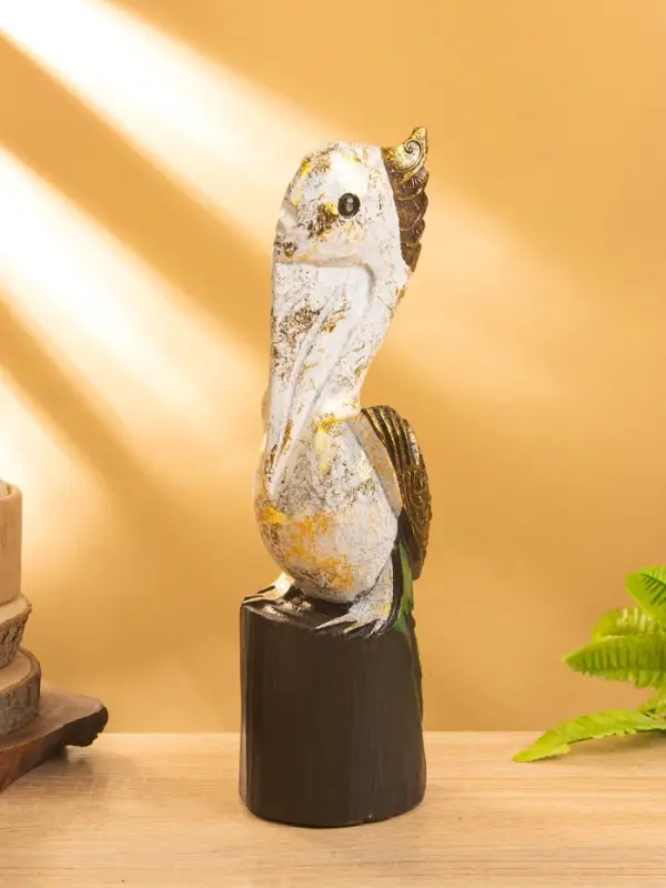 Сувенир интерьерный "Пеликан" 10х10х33 см, дерево, цв. белый с золотом