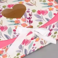 Подарочная коробка сборная с окном &laquo;Розовые цветы&raquo;, 16.5&times;11, 5&times;5 см