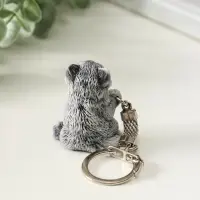 Брелок "Котенок с поднятой лапкой маленький" 3,5 см