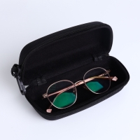 Футляр для очков на молнии, длина 17 см, цвет чёрный