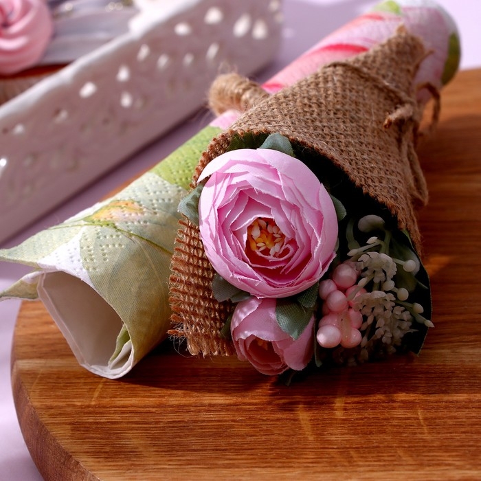 Набор для украшения: топпер &laquo;С днём рождения&raquo; 1 шт, кольцо для салфеток 1 шт, МИКС