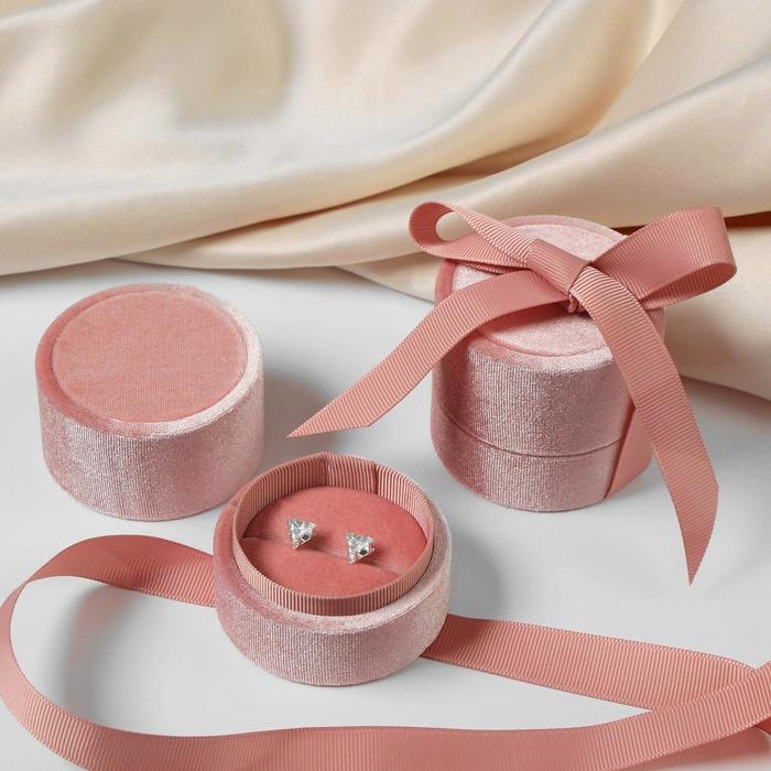 Футляр из корейского бархата под серьги/кольцо &laquo;Сюрприз&raquo; 5,8&times;5,3 см, цвет светло-розовый