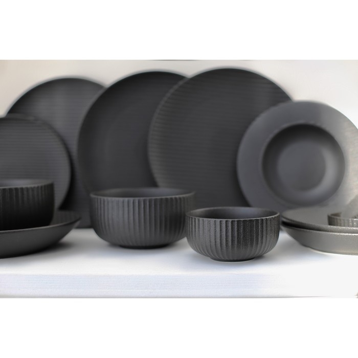 Тарелка фарфоровая для пасты Magistro Line, 250 мл, d=21,2 см, цвет чёрный Тарелка фарфоровая для пасты Magistro Line, 250 мл, d=21,2 см, цвет чёрный