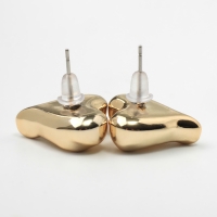 Серьги пластик &laquo;Сердца&raquo; течение, цвет золото