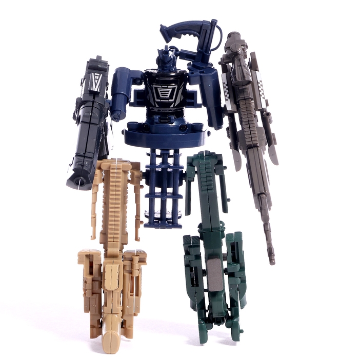 Робот &laquo;Винтовка&raquo;, трансформируется, с металлическими элементами