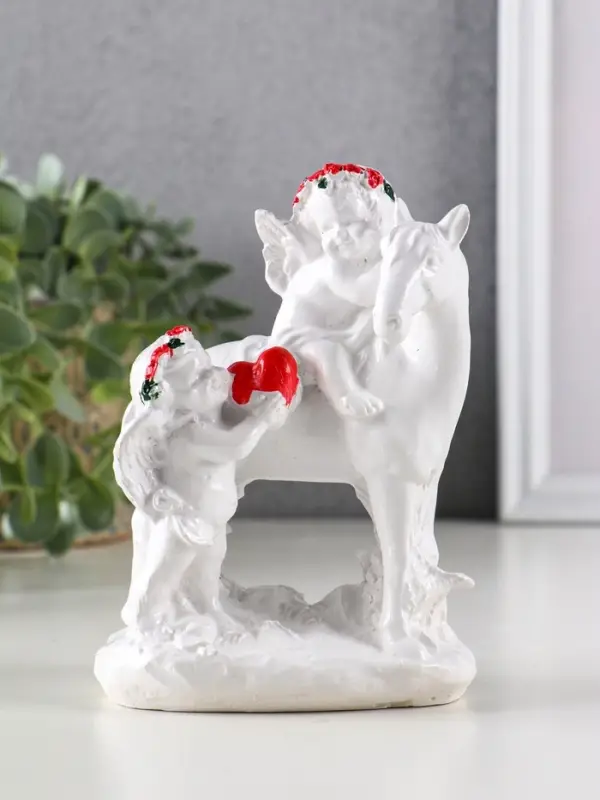 Фигура "Ангел на лошади" 13,5х10х6,5 см, цв. белый