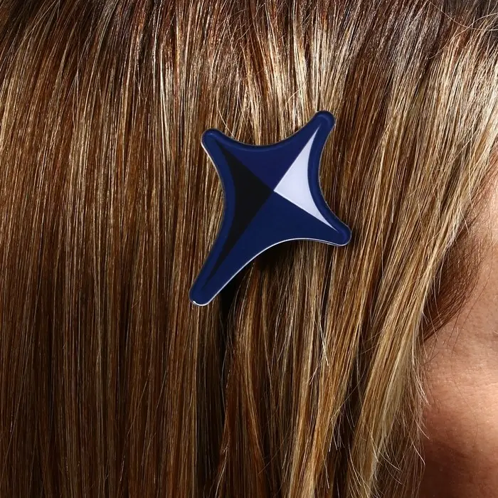 Заколки для волос на открытке &laquo;Аниме&raquo;, 3,7 х 3,7 х 1 см