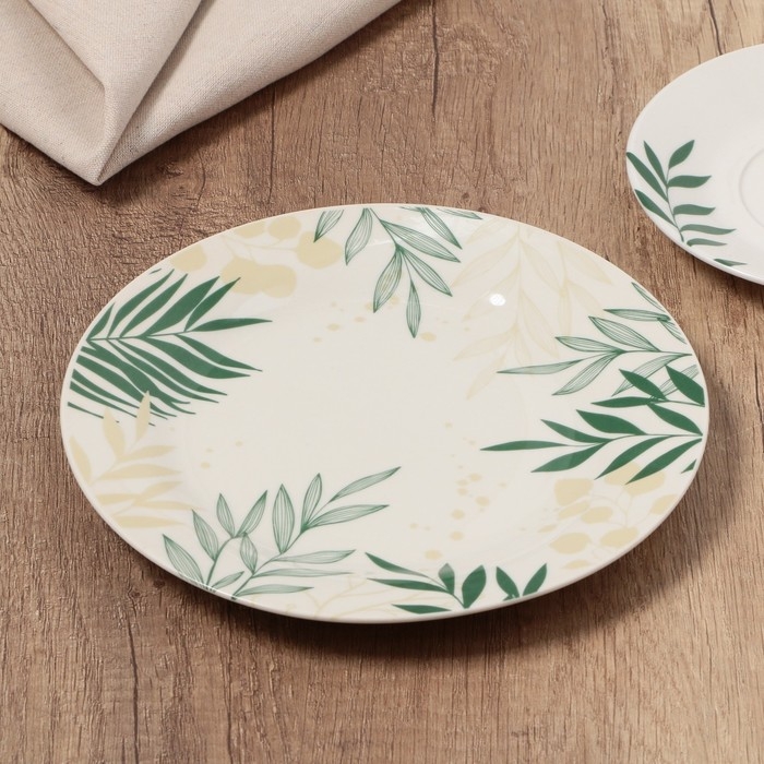 Тарелка керамическая &laquo;Листья&raquo;, 20 см, цвет белый