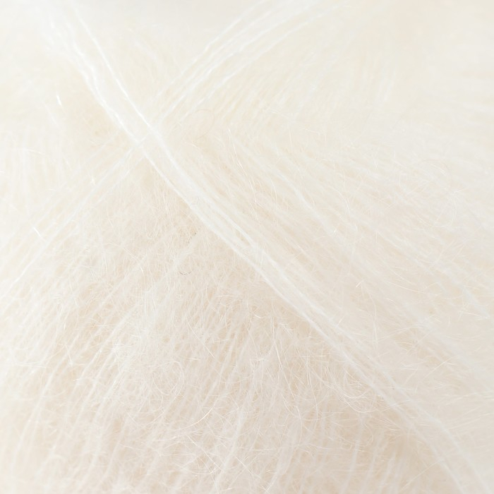 Пряжа "Kid Royal 50" 62% мохер, 38% полиамид 500м/50гр (62 св.-молочный)